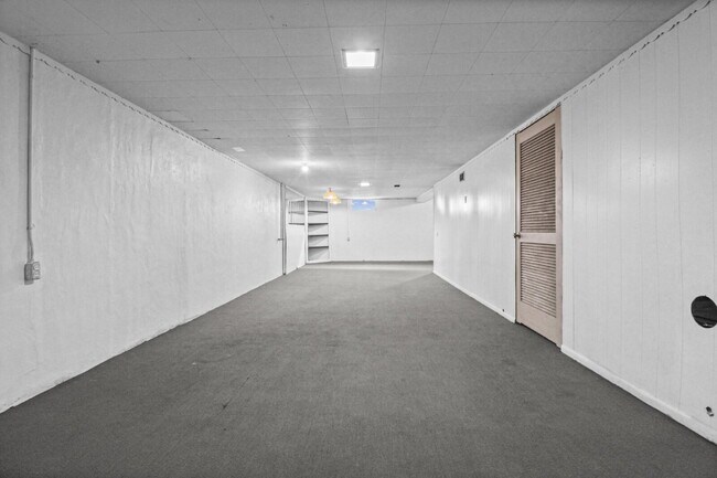 Building Photo - 2615 Flamingo Dr