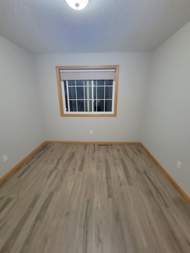 Building Photo - 3553 Sterling Heights Dr