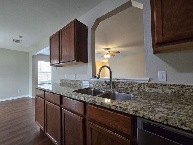 Building Photo - 5302 Lyra Dr