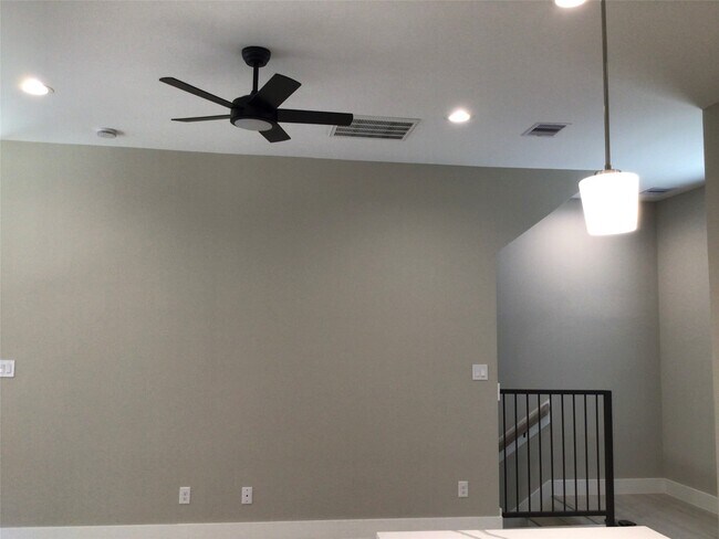 Building Photo - 2109 Marnel Rd