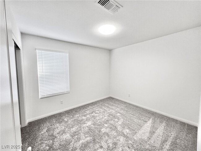 Building Photo - 8986 Lucky Crest St