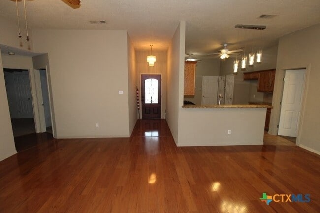 Building Photo - 924 Northern Dancer Dr