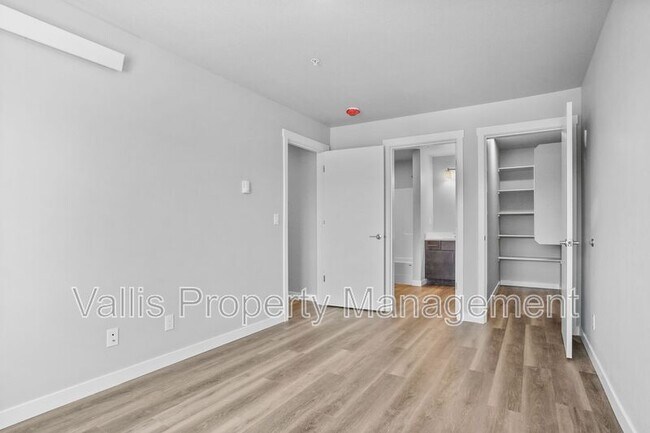 Building Photo - 4374 Fisher Rd NE