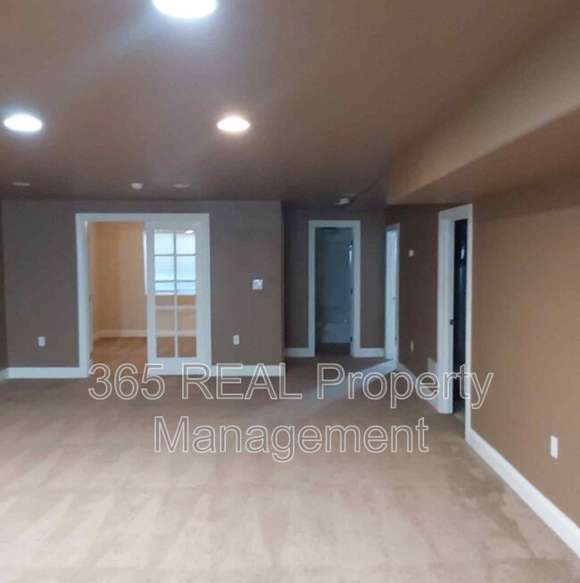 Building Photo - 3026 45th Ave