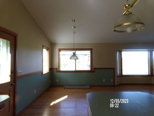Building Photo - 3bd 2baHome Located in Montesano