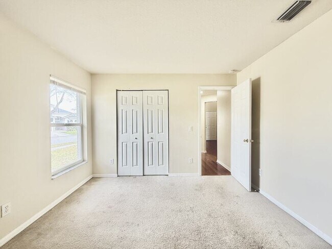 Building Photo - 27519 Sky Lake Cir
