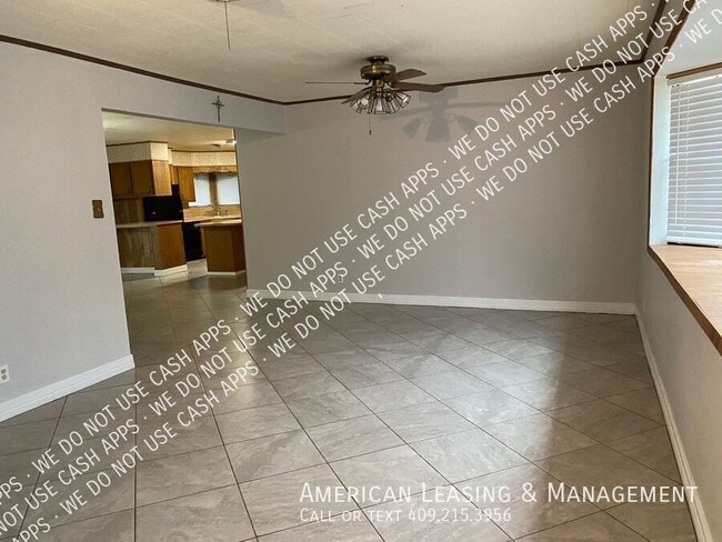Building Photo - 3549 Drexel Ave