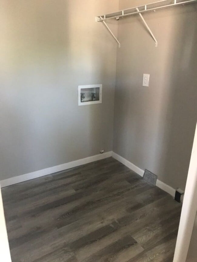 Building Photo - Coming Soon! Three Bedroom Townhome!!