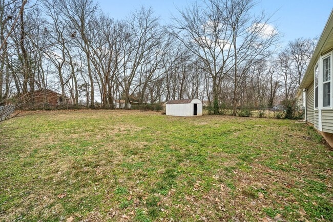 Building Photo - 111 E St