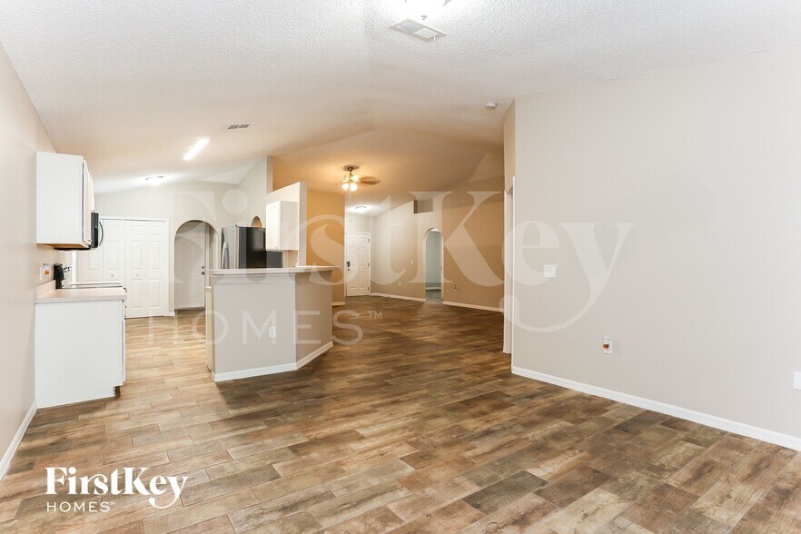 Building Photo - 2683 Cobblestone Forest Cir E