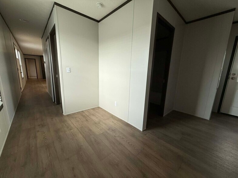 Building Photo - 114 Shady Grove Dr