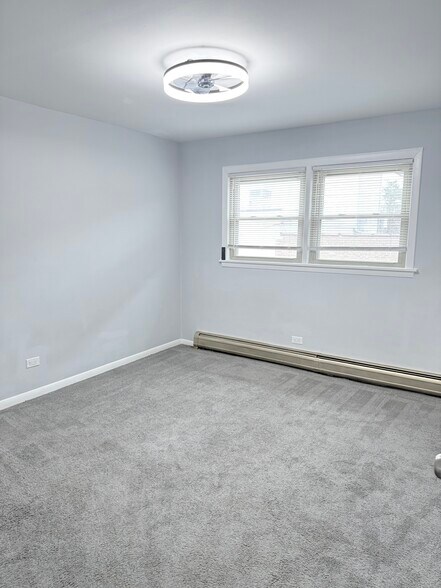 Building Photo - 8222 Grand Ave