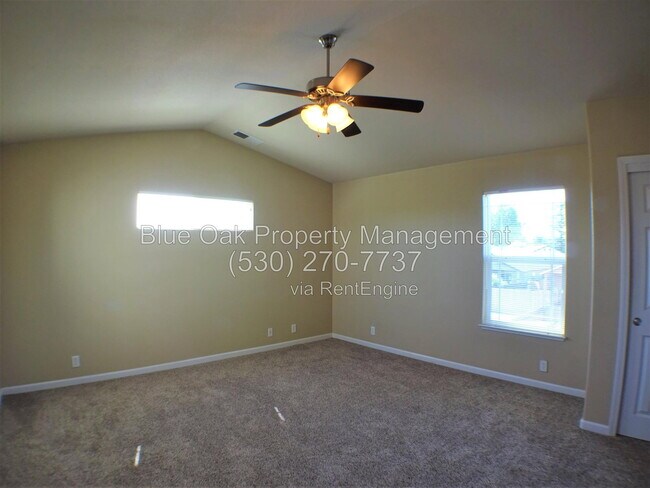 Building Photo - 573 E Eaton Rd