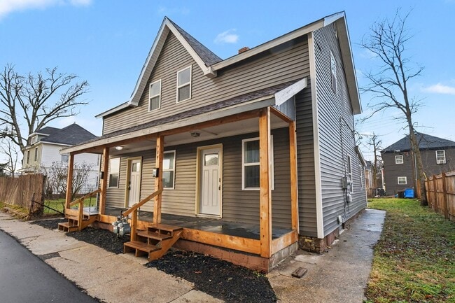 Building Photo - 709 Napier St