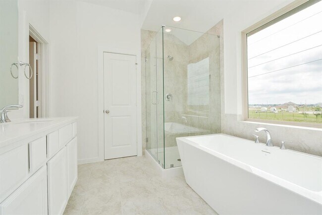 Building Photo - 6551 Scarlet Pond Ln