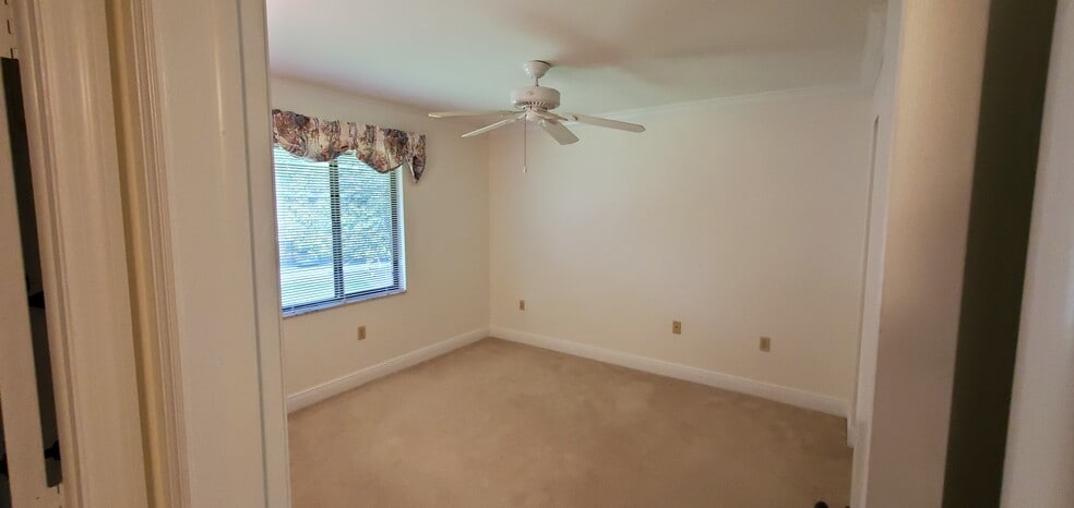 Master bedroom - 2691 Sabal Springs Cir