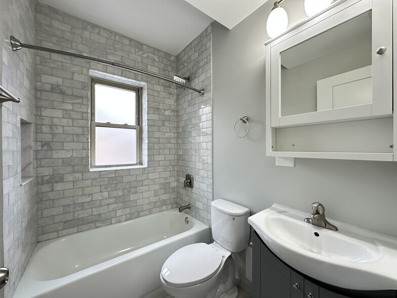 Building Photo - 234 S Maple Ave