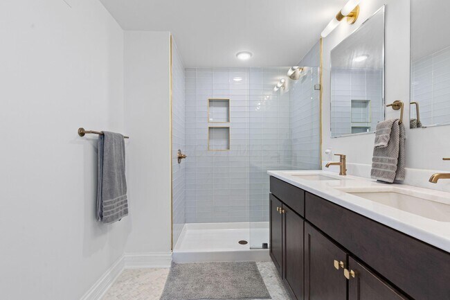 Building Photo - 50 W Broad St