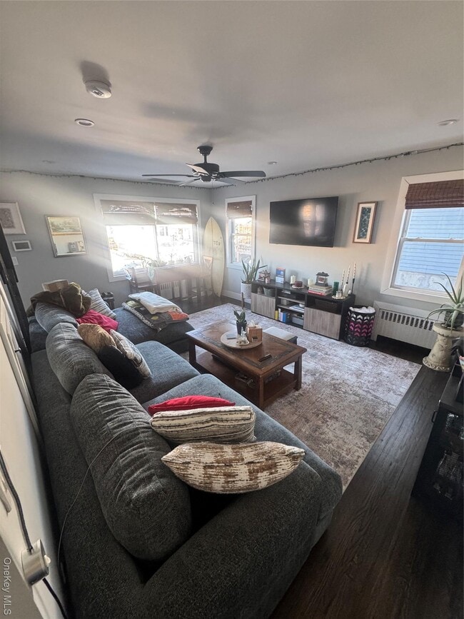 Building Photo - 122 E Fulton St