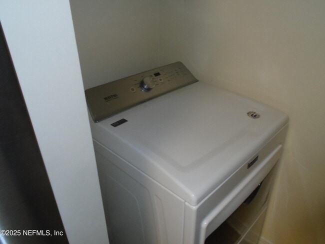 Building Photo - 10200 Belle Rive Blvd