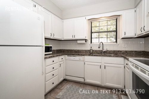 Building Photo - 7434 Santa Fe Dr