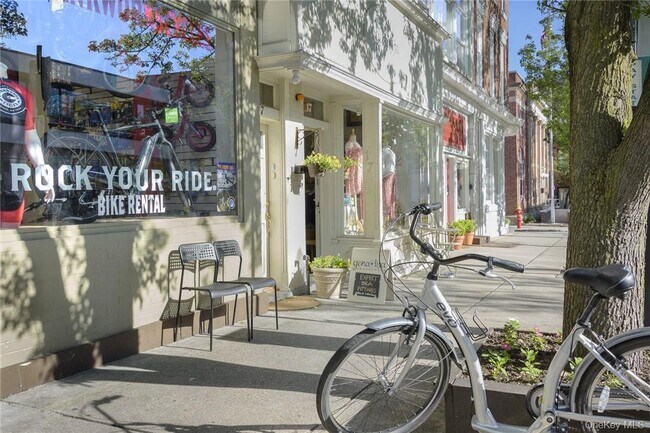 Building Photo - 20 S Broadway