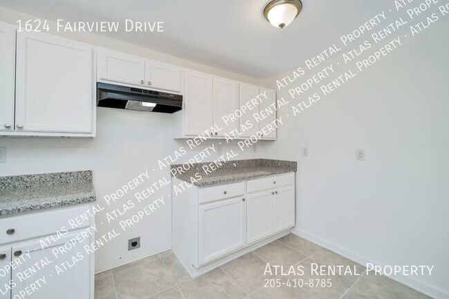 Building Photo - 1624 Fairview Dr