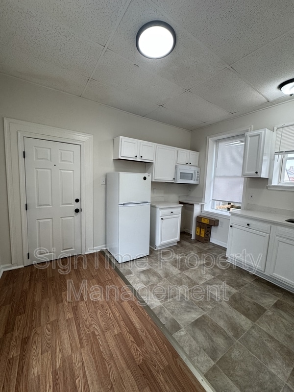 Building Photo - 40 N Conococheague St
