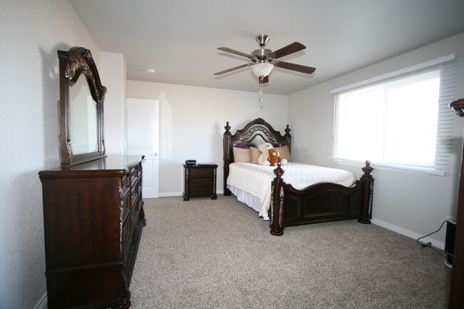 Building Photo - Splendid 3 Bedroom In Lorson Ranch!