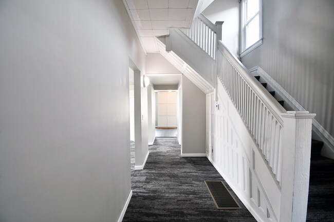 Building Photo - 1850 Buffington Ave