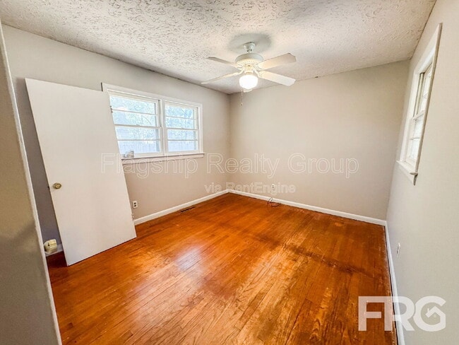 Building Photo - 124 Grant Dr