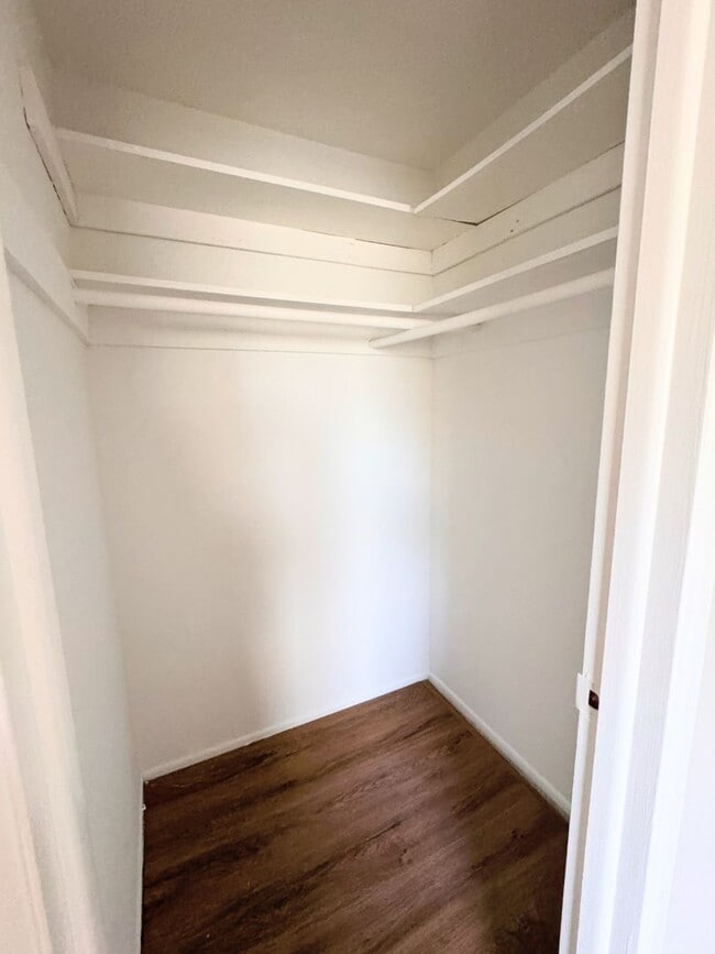 Building Photo - Charming 4-Bedroom Home in Seminole, FL - SECTION 8/HOUSING VOUCHER ACCEPTED!