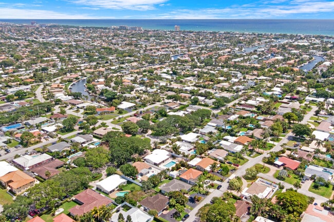 Building Photo - 1911 NE 27th St