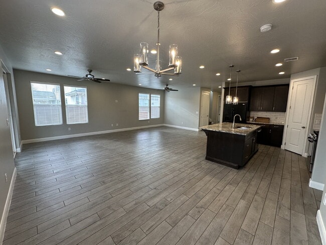 Building Photo - 3292 E 2890 S