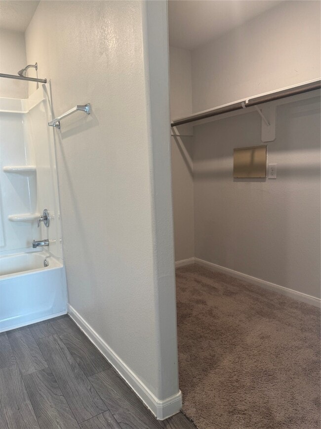 Building Photo - 68 Rd 51026