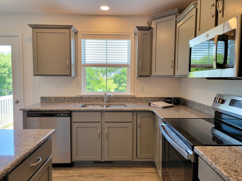 Building Photo - 2133 S Autumn Chase Dr