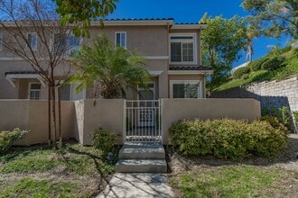 Building Photo - Beautiful 3-Bedroom Corner-Lot Condo in the Palisades of Stevenson Ranch!