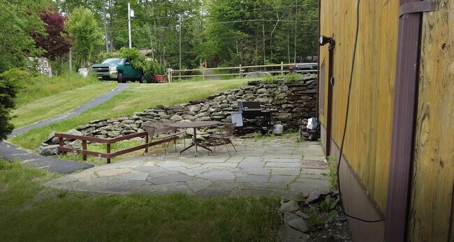 Building Photo - 173 Winston Dr