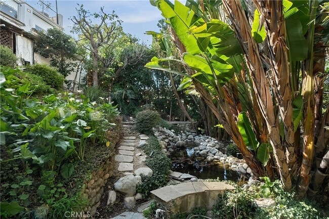 Building Photo - 3642 Alta Mesa Dr