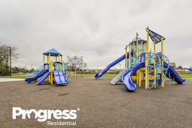 Building Photo - 207 Crest Dr