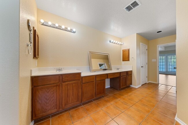 Building Photo - 3338 Bending Creek