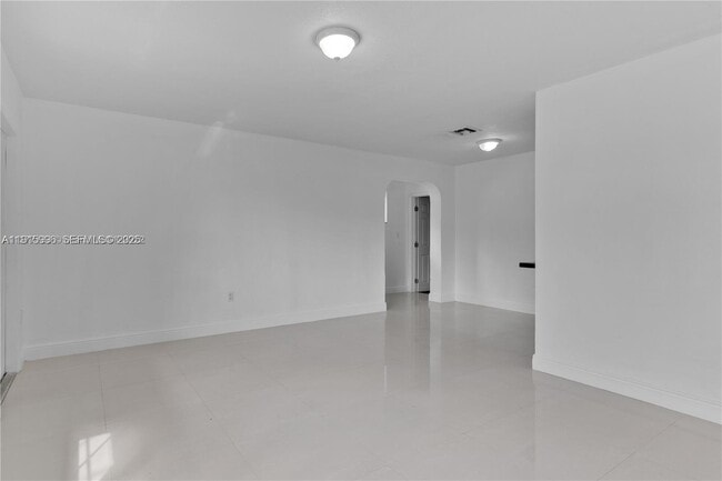 Building Photo - 11239 SW 5th Terrace