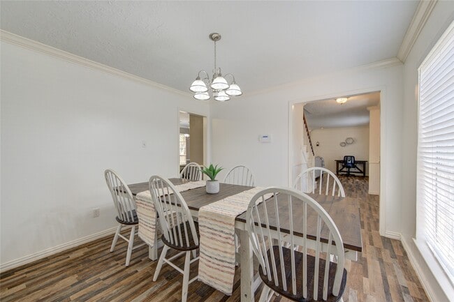 Building Photo - 17206 Seven Pines Dr