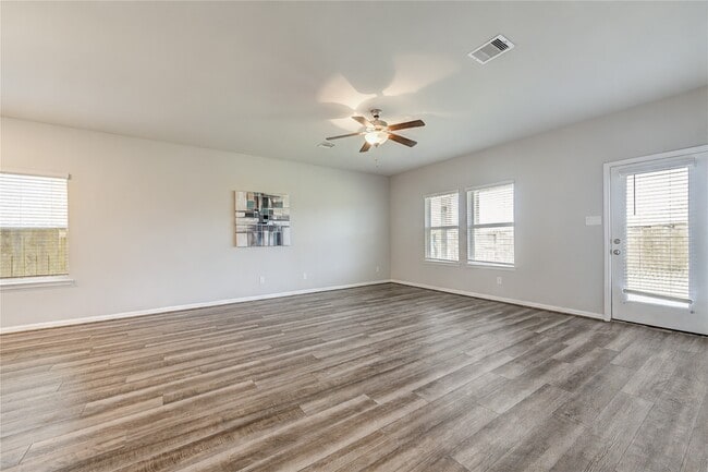 Building Photo - 1218 Glendora Dr