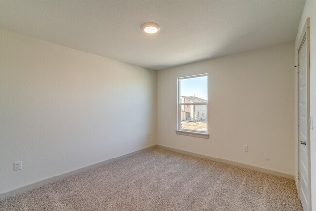 Building Photo - 200 Cupreata Ln
