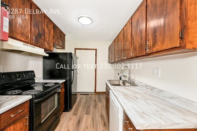Building Photo - 3287 Delray Ave NW