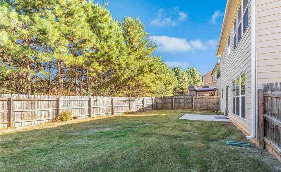 Building Photo - 6046 Barker Landing NE
