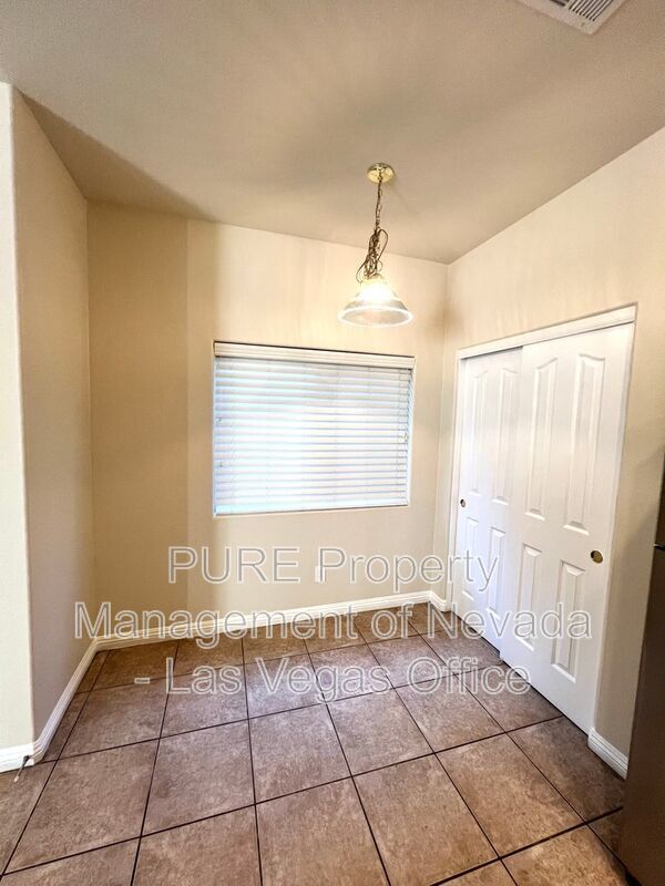 Building Photo - 8809 Horizon Wind Ave