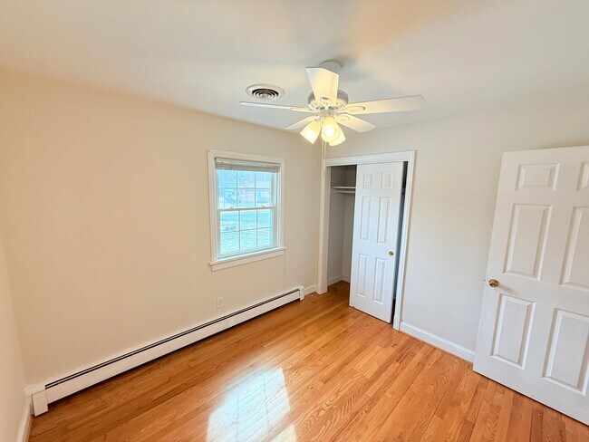 Building Photo - 8276 Franklin Ln