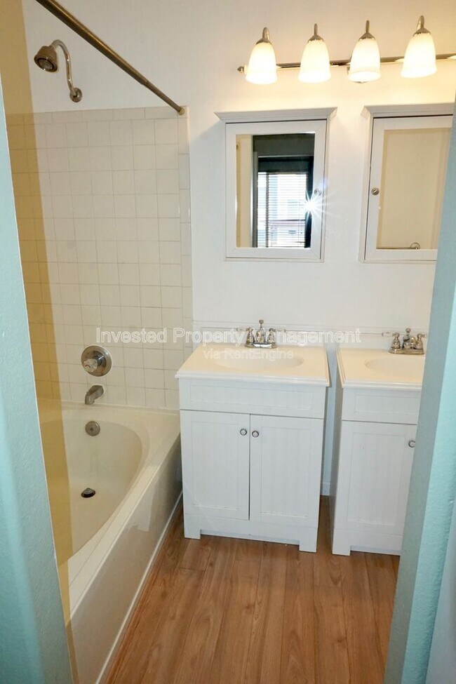 Building Photo - 9847 Sydney Ln